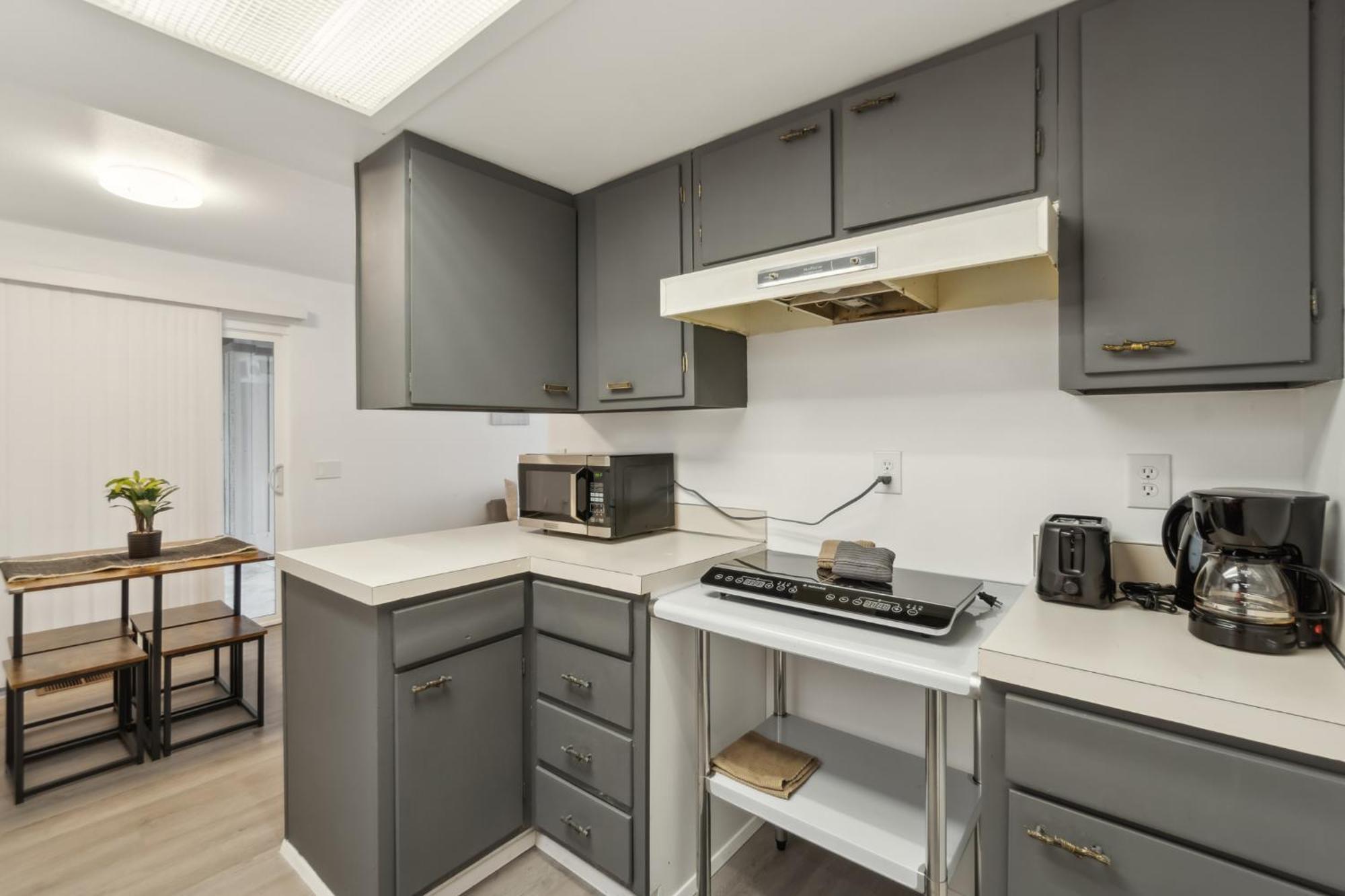 Central Bellevue House Экстерьер фото