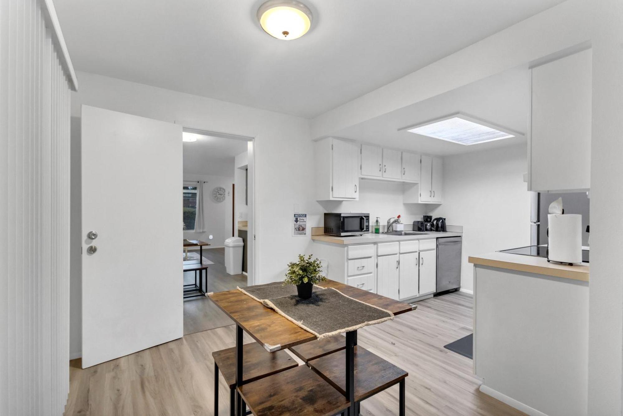 Central Bellevue House Экстерьер фото
