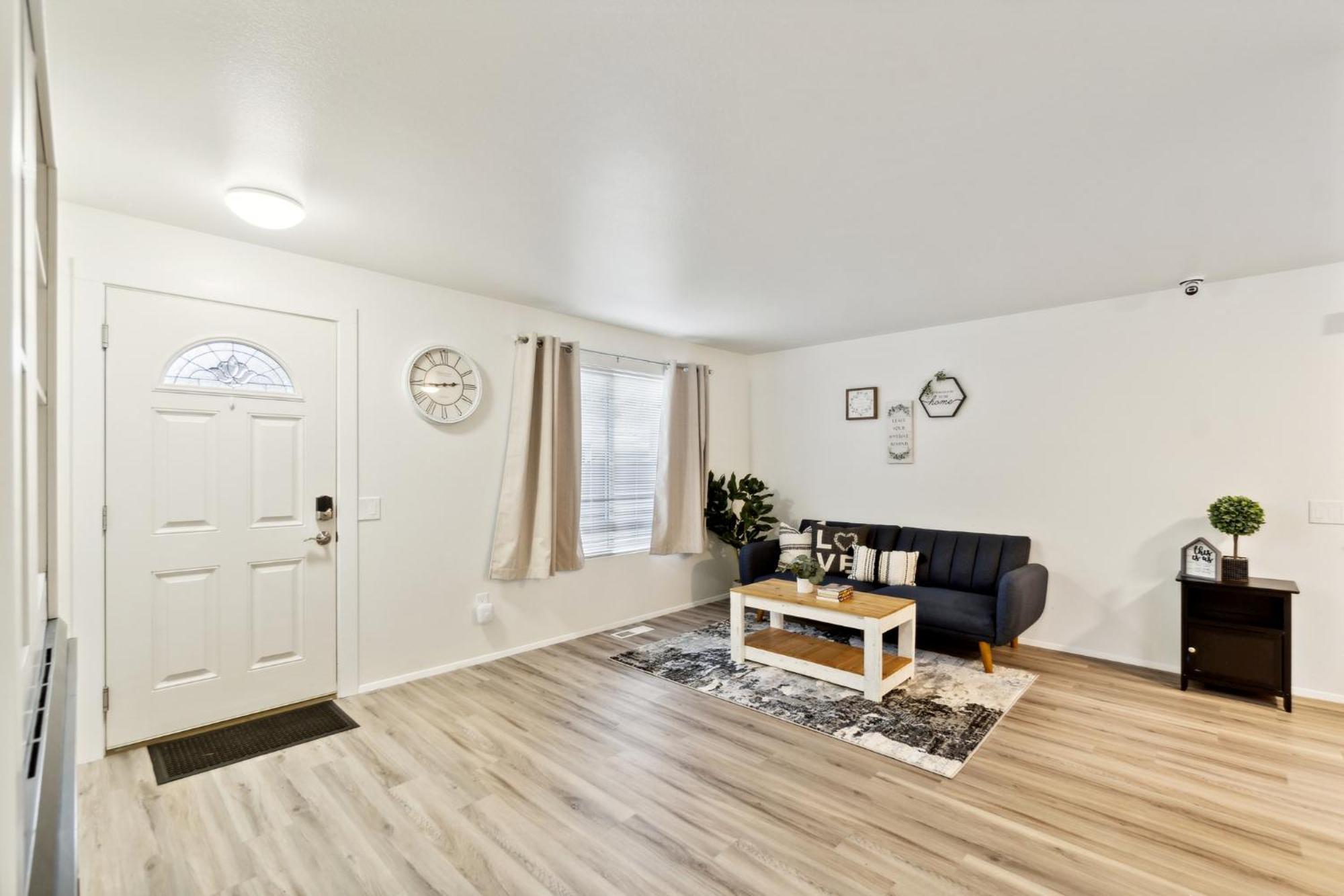 Central Bellevue House Экстерьер фото